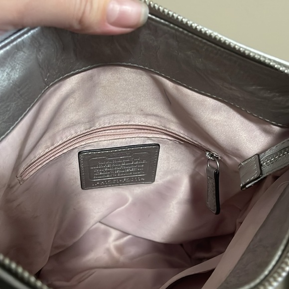 Cream cross body coach bag - Picture 6 of 7